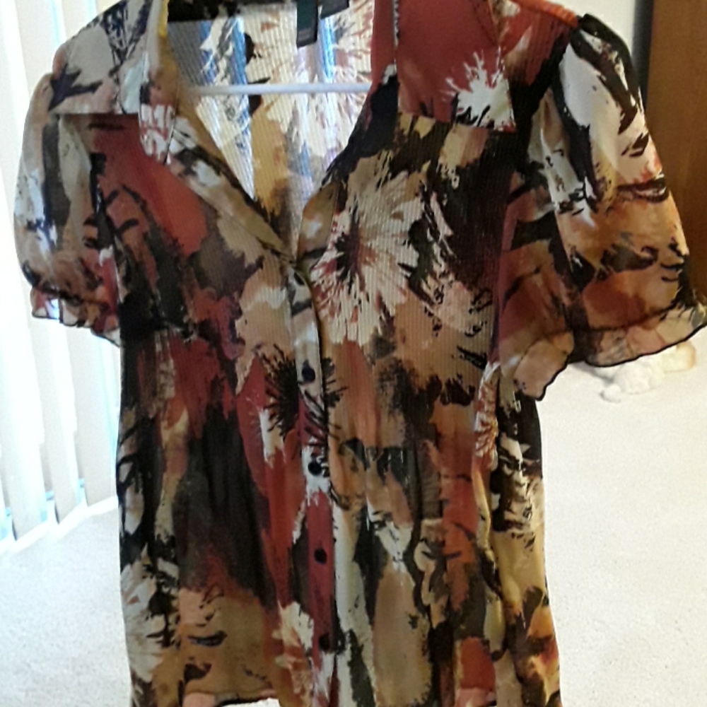 Top - Picture 2 of 4
